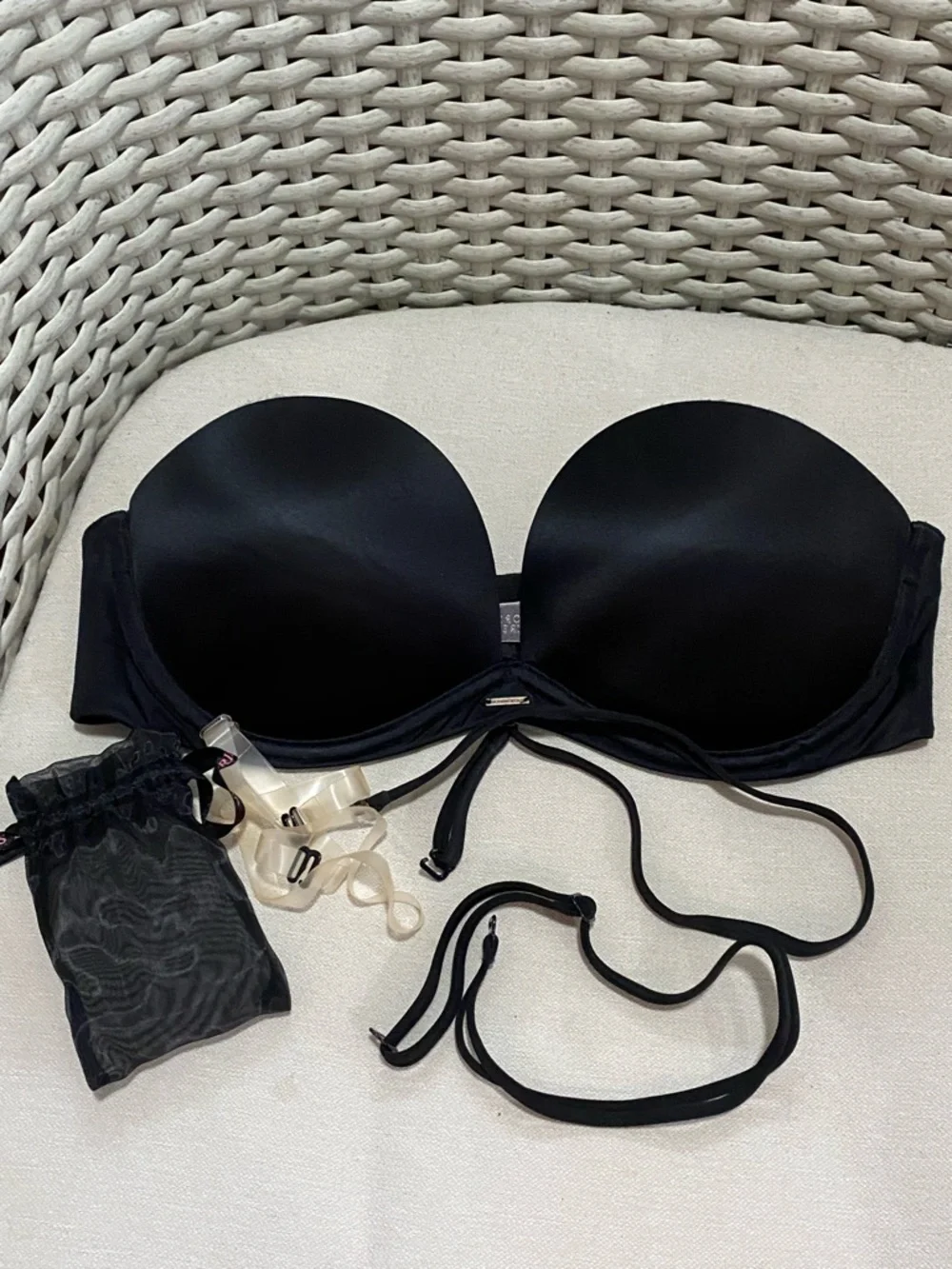 VS Black Very Sexy Multi Way Push-Up Bra - Convertible Strapless with Straps 34C